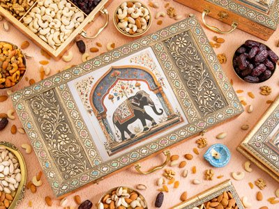 Corporate Gifting: How To Impress Your Clients And Customers